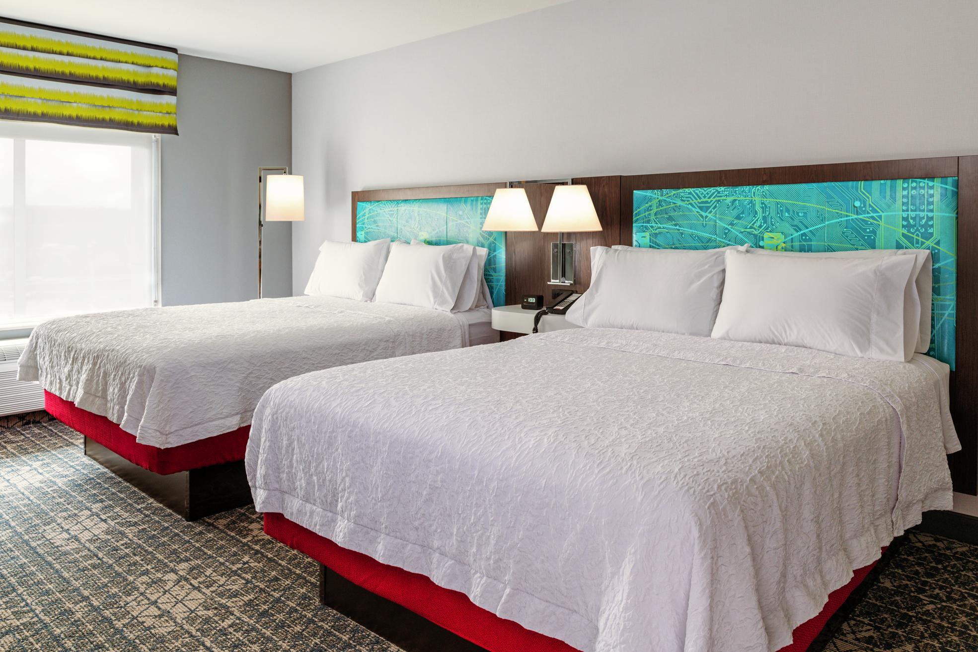 Hampton Inn & Suites Keene Eksteriør billede