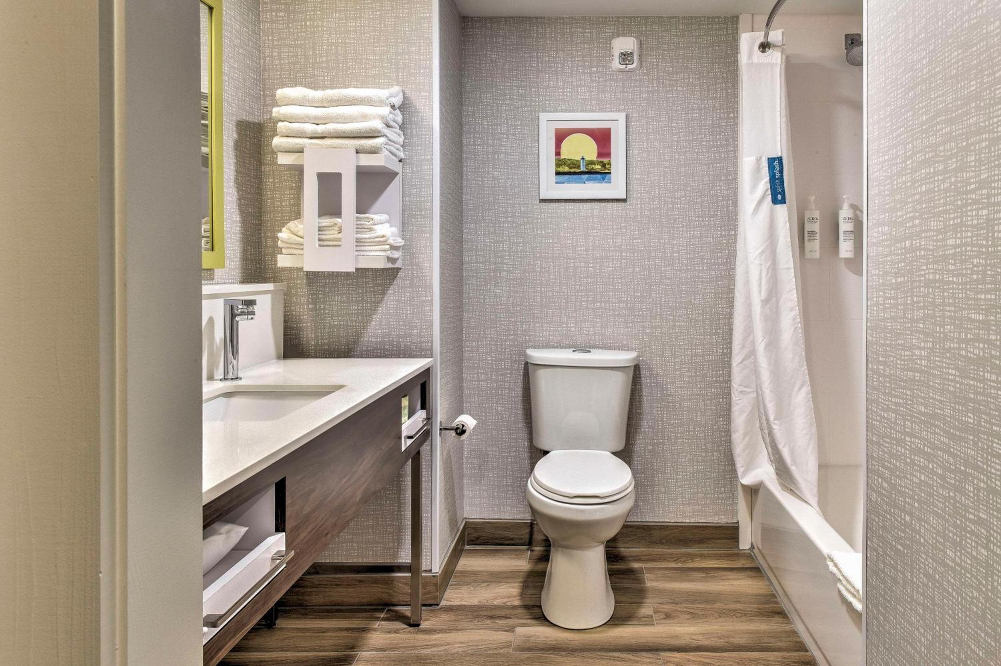 Hampton Inn & Suites Keene Eksteriør billede